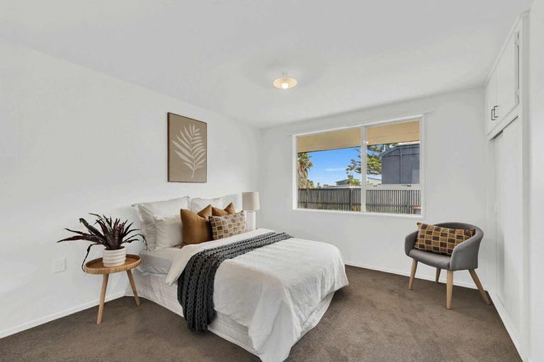 Photo of property in 2/166 Rocking Horse Road, Southshore, Christchurch, 8062