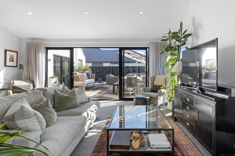 Photo of property in 12 Dalness Crescent, Halswell, Christchurch, 8025