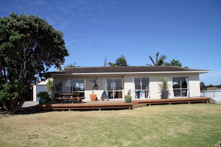Photo of property in 2 Harrys Lane, Pukenui, 0484