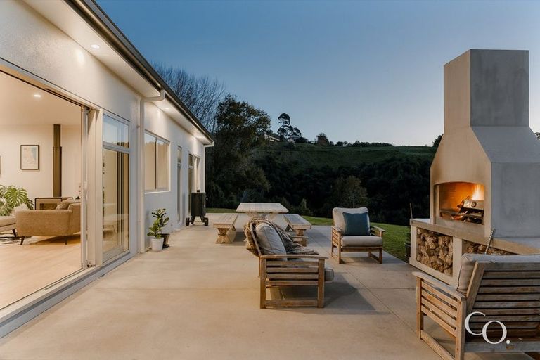 Photo of property in 45 Te Auhi Way, Welcome Bay, Tauranga, 3112