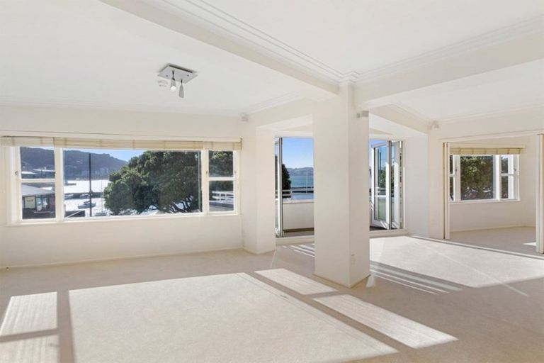 Photo of property in Rockhaven Saville, 116 Oriental Parade, Oriental Bay, Wellington, 6011