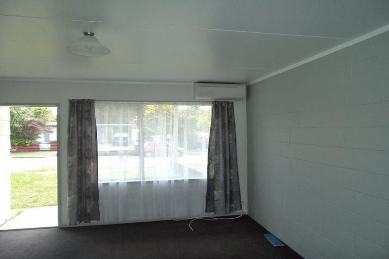 Photo of property in 1/8 Holloway Place, Forest Lake, Hamilton, 3200
