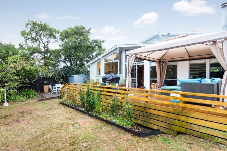 Photo of property in 162 Limbrick Street, Terrace End, Palmerston North, 4410