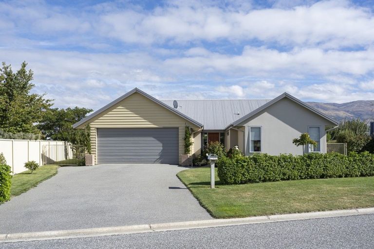 Photo of property in 8 Robertson Court, Cromwell, 9310
