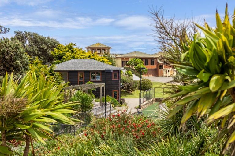 Photo of property in 24 Paetawa Road, Peka Peka, Waikanae, 5391