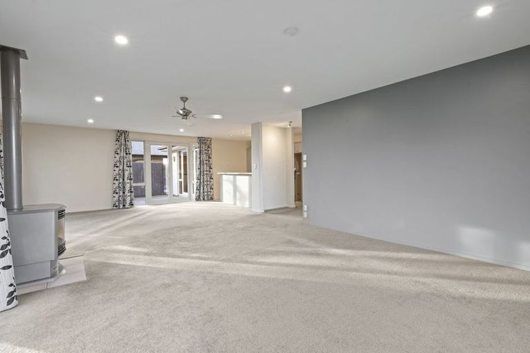 Photo of property in 38 Pentecost Road, Rangiora, 7400
