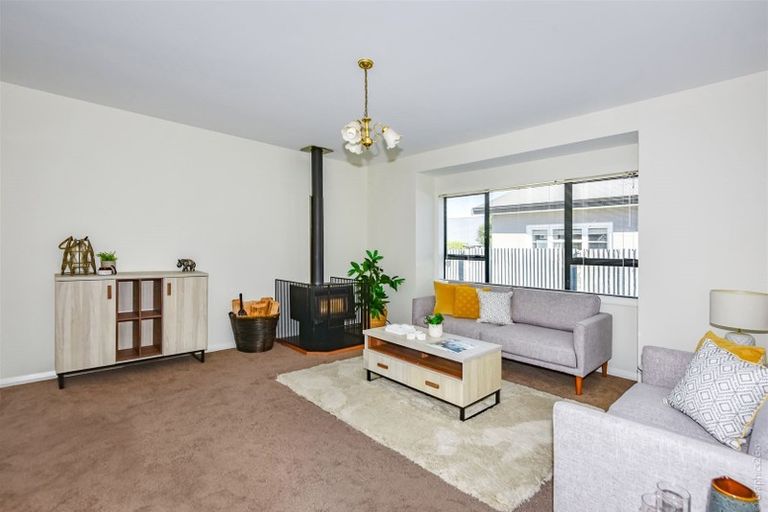 Photo of property in 266 Wainoni Road, Avondale, Christchurch, 8061