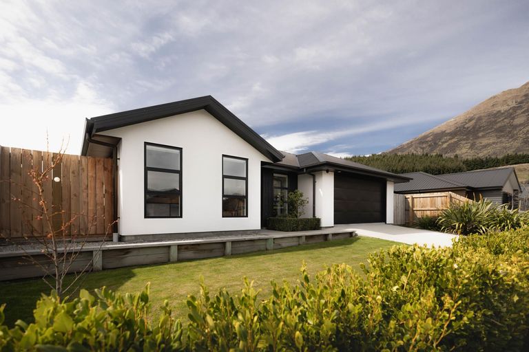 Photo of property in 11 Primrose Lane, Lower Shotover, Queenstown, 9304