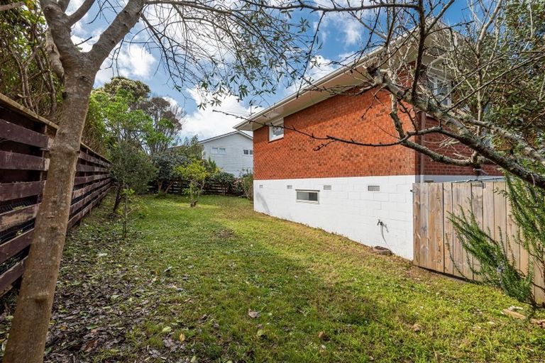 Photo of property in 3/5 Gordon Avenue, Forrest Hill, Auckland, 0620