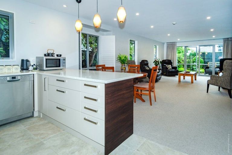 Photo of property in 2/15 Taylors Avenue, Bryndwr, Christchurch, 8052