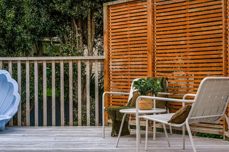 Photo of property in 25 Broadfield Street, Massey, Auckland, 0614
