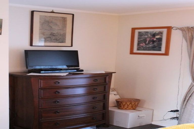 Photo of property in 14 Waimoko Glen, Swanson, Auckland, 0612