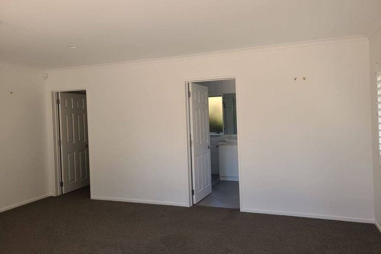 Photo of property in 30 The Esplanade, Huntington, Hamilton, 3210
