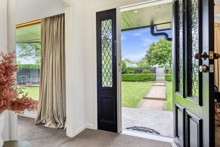 Photo of property in 27 Alfred Street, Fairfield, Hamilton, 3214