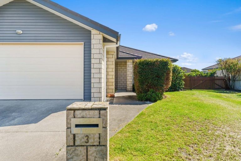 Photo of property in 3 Lewknor Drive, Papamoa Beach, Papamoa, 3118