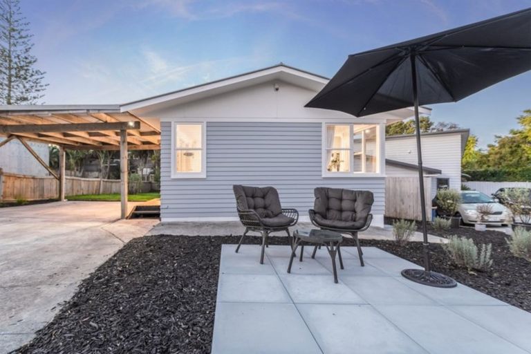 Photo of property in 158 Astley Avenue, New Lynn, Auckland, 0600