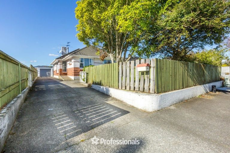 Photo of property in 92 Pine Avenue, Ebdentown, Upper Hutt, 5018