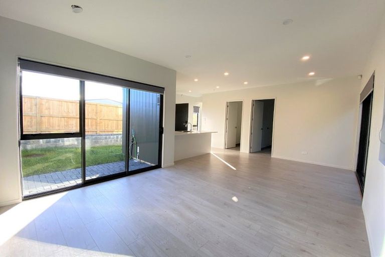 Photo of property in 7/39 Renata Crescent, Te Atatu Peninsula, Auckland, 0610