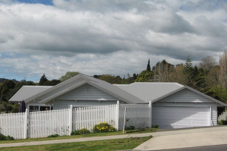 Photo of property in 92 Osprey Drive, Welcome Bay, Tauranga, 3112