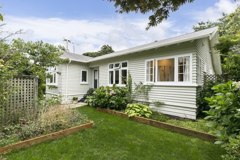 Photo of property in 38 Cashmere Avenue, Khandallah, Wellington, 6035