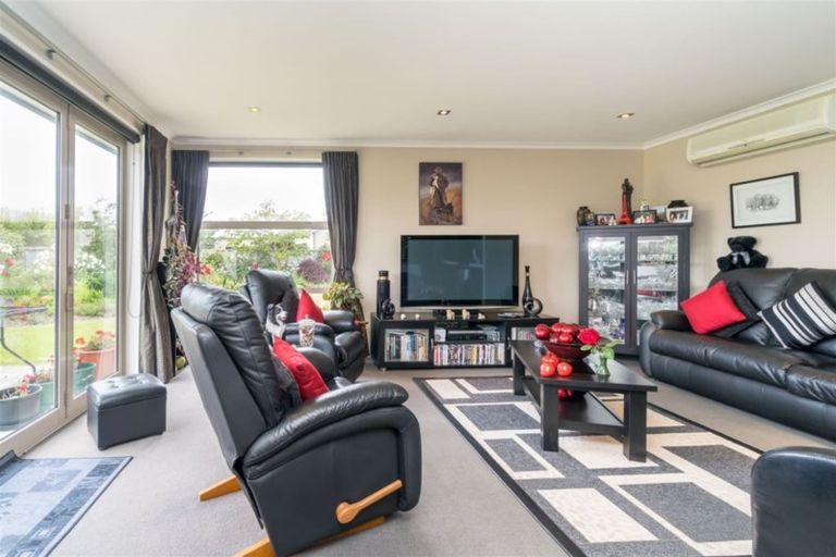 Photo of property in 11 Fenty Place, Mosgiel, 9024