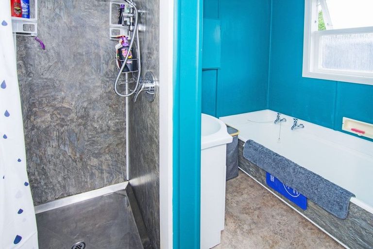 Photo of property in 63 River Road, Masterton, 5810