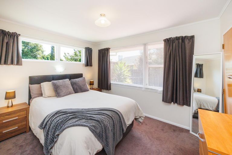 Photo of property in 14 Motuoapa Place, Kelvin Grove, Palmerston North, 4414