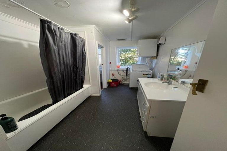 Photo of property in 43b Baroda Street, Khandallah, Wellington, 6035