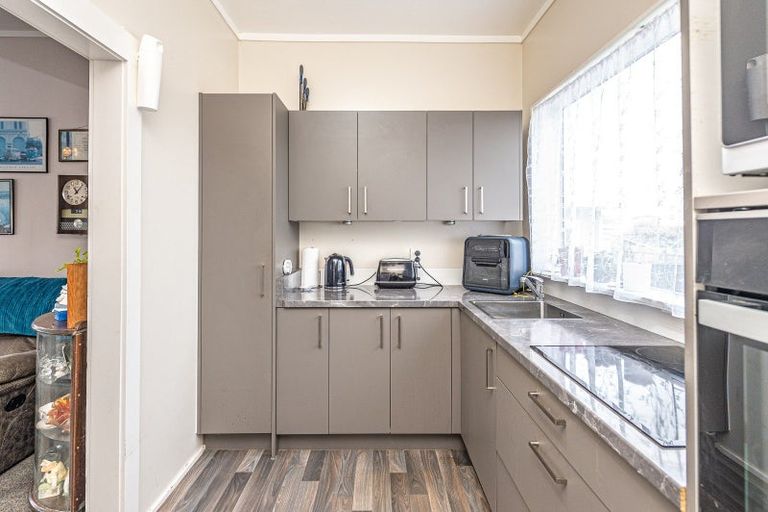 Photo of property in 143 Cornfoot Street, Castlecliff, Whanganui, 4501