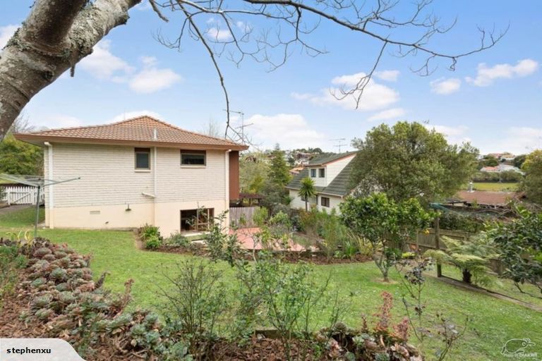 Photo of property in 7 Kallista Place, Browns Bay, Auckland, 0630