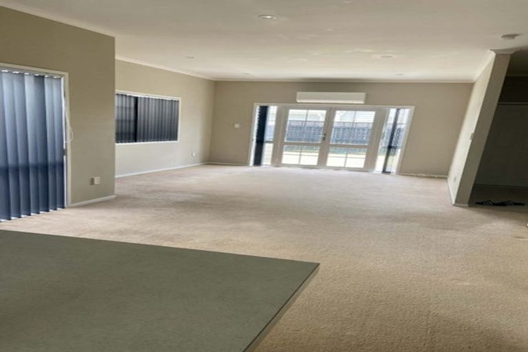 Photo of property in 40 Mulvaney Crescent, Henderson, Auckland, 0612