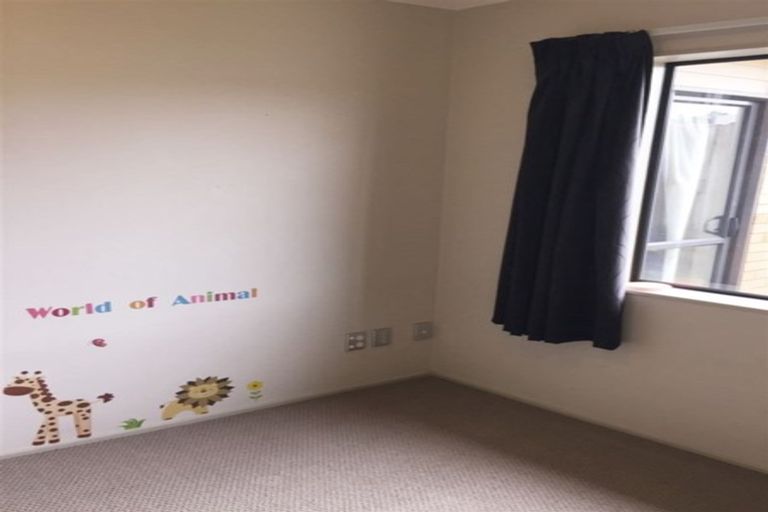 Photo of property in 248 Royal Road, Massey, Auckland, 0614