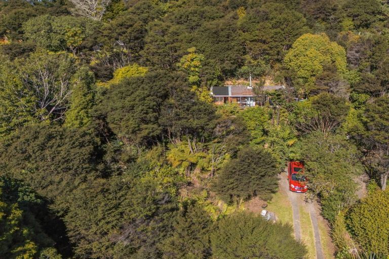 Photo of property in 4 Moana Crescent, Kennedy Bay, Coromandel, 3583