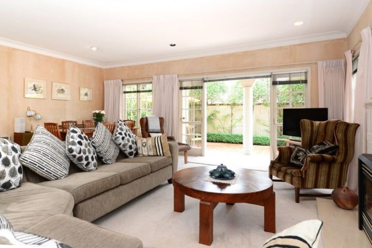 Photo of property in 4/17 Ruakiwi Road, Hamilton Lake, Hamilton, 3204