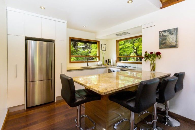 Photo of property in 24 Freemans Way, Pinehaven, Upper Hutt, 5019