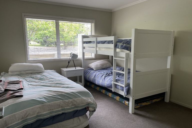 Photo of property in 16 Forest Heights, Wanaka, 9305