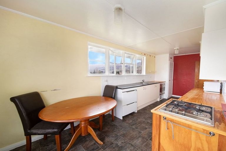 Photo of property in 33 Tamblyn Drive, Lake Roxburgh Village, Roxburgh, 9571