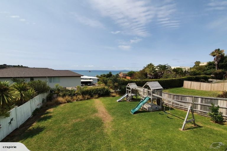 Photo of property in 1047 Whangaparaoa Road, Tindalls Beach, Whangaparaoa, 0930