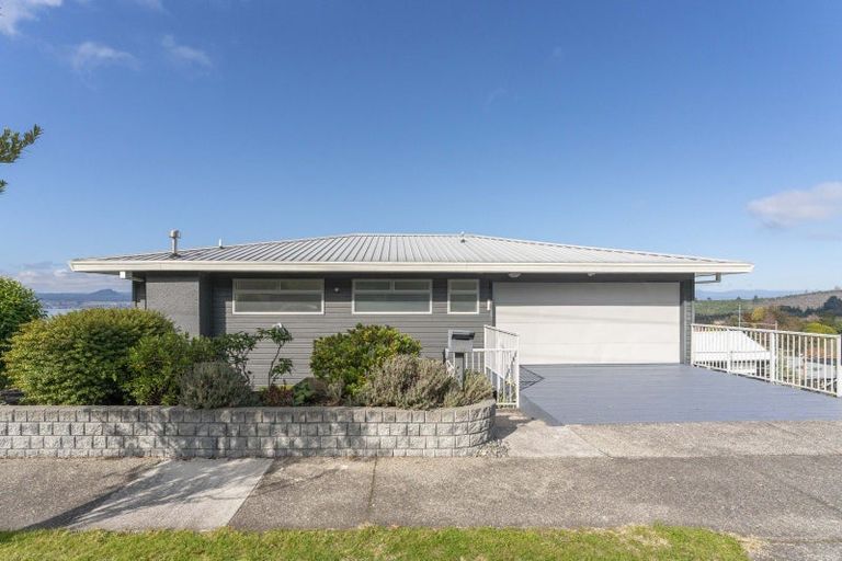 Photo of property in 79 Wakeman Road, Acacia Bay, Taupo, 3330