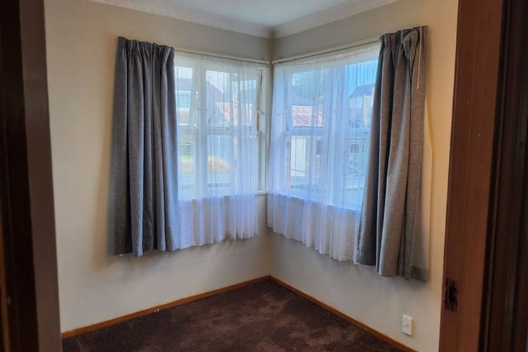 Photo of property in 2/7 Queen Street, Papakura, 2110