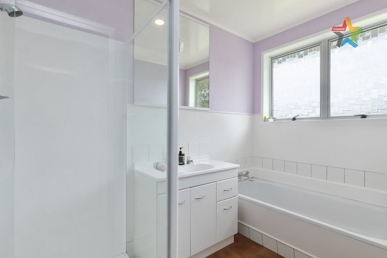 Photo of property in 23 Denver Grove, Totara Park, Upper Hutt, 5018