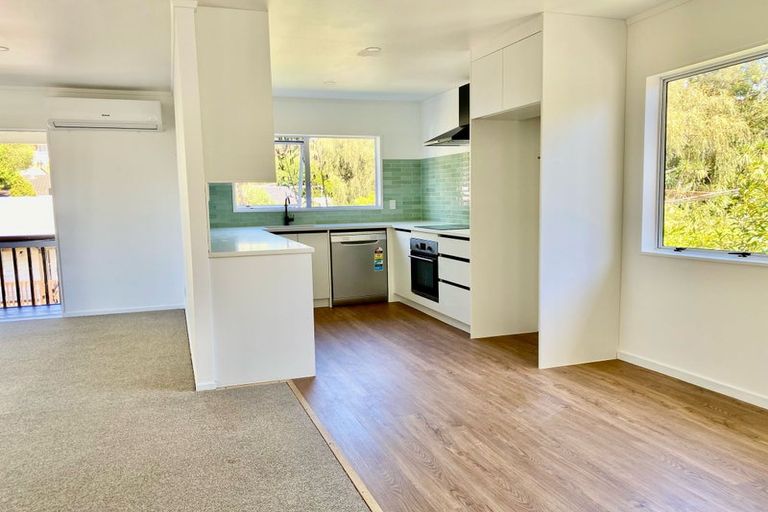 Photo of property in 21 Eskdale Road, Birkdale, Auckland, 0626