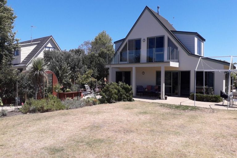 Photo of property in 10 Moreland Place, Mapua, 7005