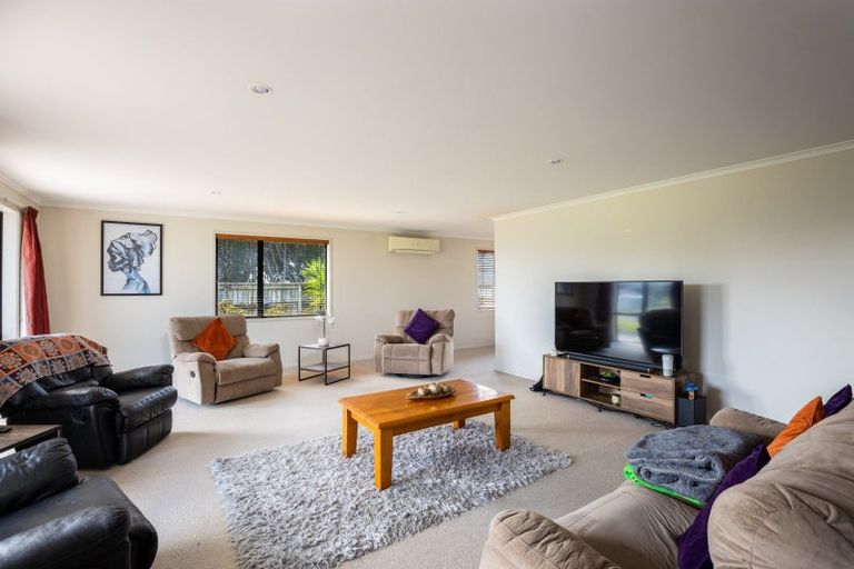 Photo of property in 25c Dolphin Parade, Bell Block, New Plymouth, 4312