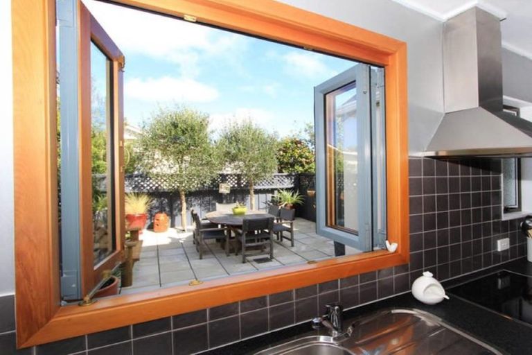 Photo of property in 25d Tennyson Street, Petone, Lower Hutt, 5012