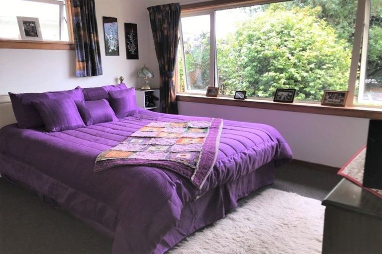 Photo of property in 1 Truby King Street, Merrilands, New Plymouth, 4312