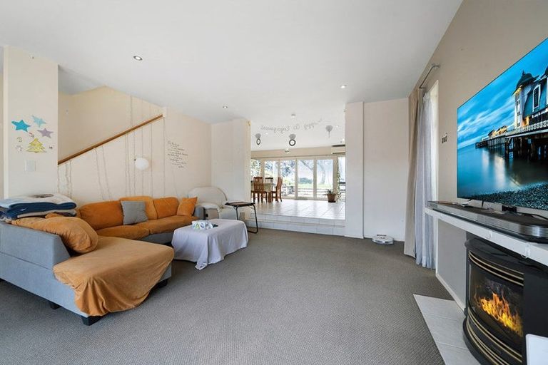 Photo of property in 16 Palm Cove, Arkles Bay, Whangaparaoa, 0932