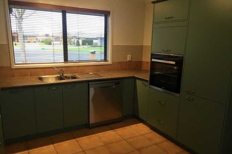 Photo of property in 12 Maidstone Place, Rototuna North, Hamilton, 3210