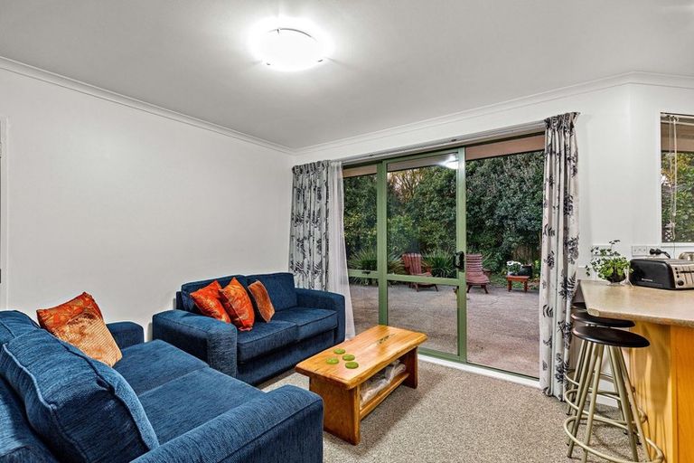 Photo of property in 9 Swanson Oaks, Swanson, Auckland, 0612