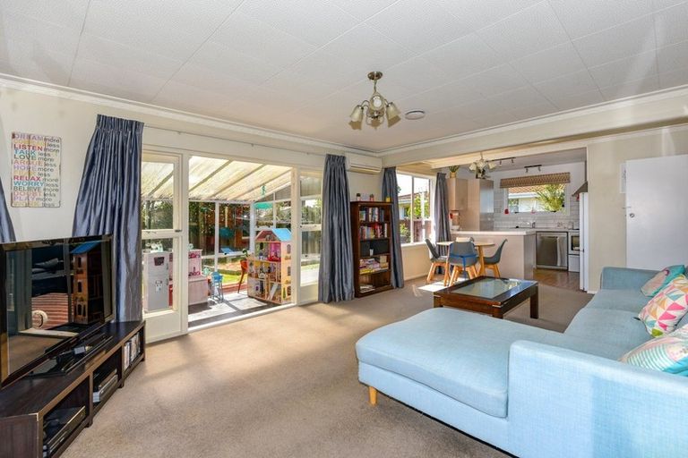 Photo of property in 2/6 Nanette Street, Upper Riccarton, Christchurch, 8041